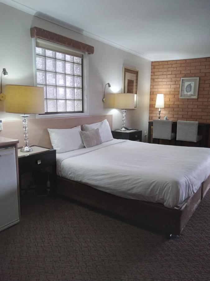 Bristol Hill Motor Inn Меріборо Екстер'єр фото